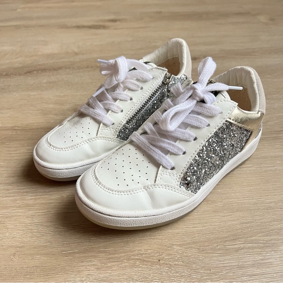Vintage Havana GirlsWhite and Silver Glitter Sneakers SZ 3 - Picture 1 of 8